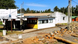 Galpon + balanza de camiones - miniatura 2