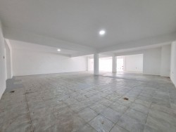 Salón Comercial - miniatura 6