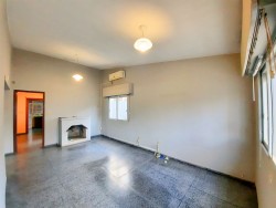 Casa + Galpon - miniatura 3