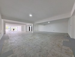 Salón Comercial - miniatura 5